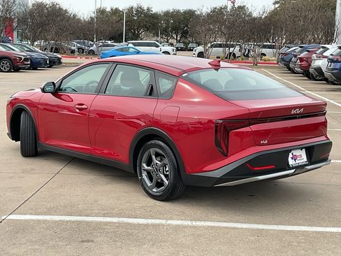 Used 2025 Kia K4 LXS image 7