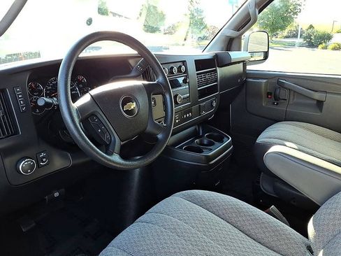 Used 2024 Chevrolet Express 3500 LS RWD image 21