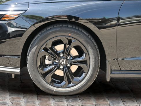 New 2025 Honda Accord SE image 33