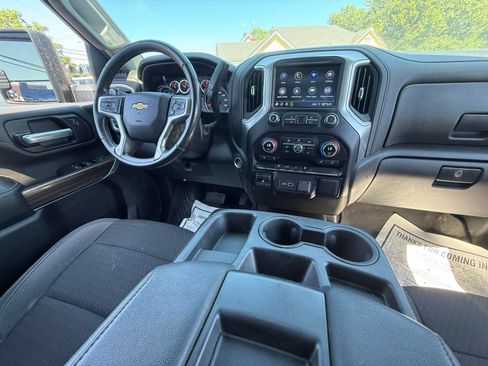 Used 2023 Chevrolet Silverado 2500 LT w/ Convenience Package AWD/4WD image 3