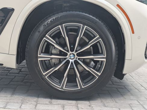 Used 2025 BMW X5 xDrive40i AWD/4WD image 9