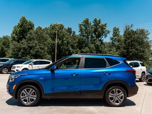 Used 2021 Kia Seltos S AWD/4WD image 3