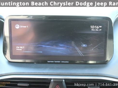 Used 2022 Hyundai Santa Fe SEL w/ Convenience + Premium Package image 13