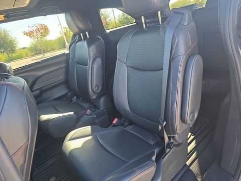 Certified 2025 Toyota Sienna XSE image 15