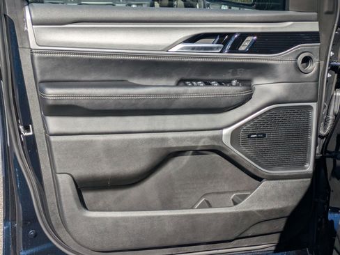 New 2025 Jeep Wagoneer Series II w/ Convenience Group I image 19