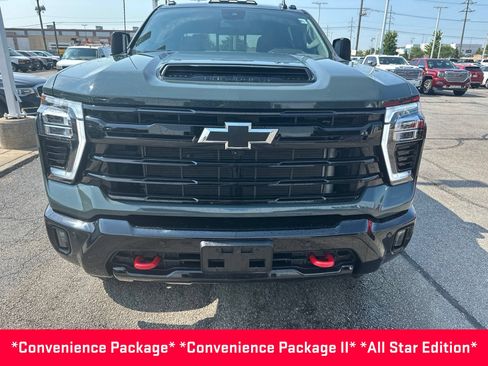 Used 2025 Chevrolet Silverado 2500 LT w/ Trail Boss Package AWD/4WD image 2