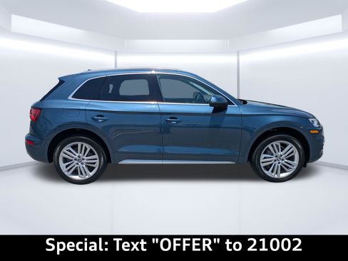 Used 2018 Audi Q5 Prestige w/ Prestige Package AWD/4WD image 2