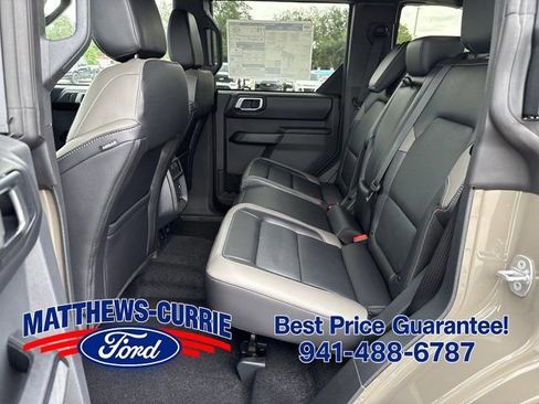 New 2026 Ford Bronco Outer Banks w/ Sasquatch Package AWD/4WD image 12
