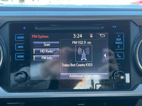 Used 2016 Toyota Tacoma SR5 image 22