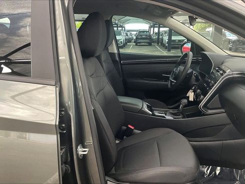 Used 2023 Hyundai Tucson SE image 9