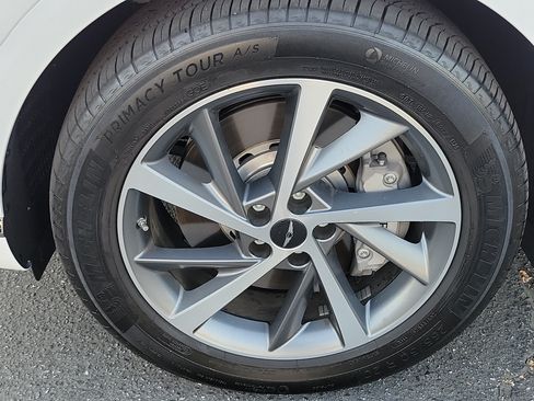Certified 2026 Genesis GV80 3.5T Advanced AWD/4WD image 7