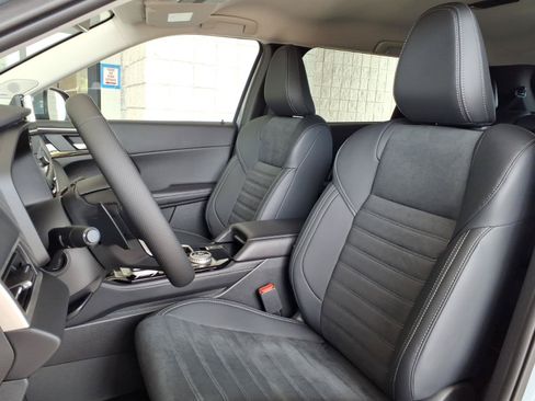 New 2026 Mitsubishi Outlander SE FWD image 4