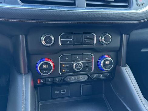 Used 2023 GMC Yukon XL AT4 image 9