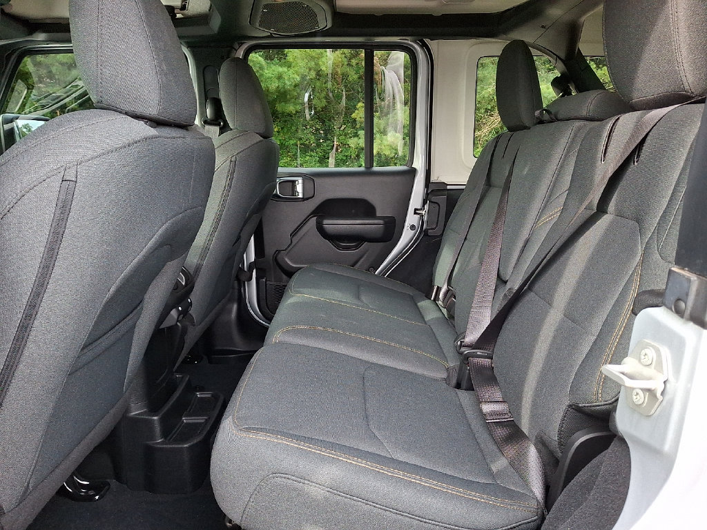 Used 2024 Jeep Wrangler Unlimited AWD/4WD image 11
