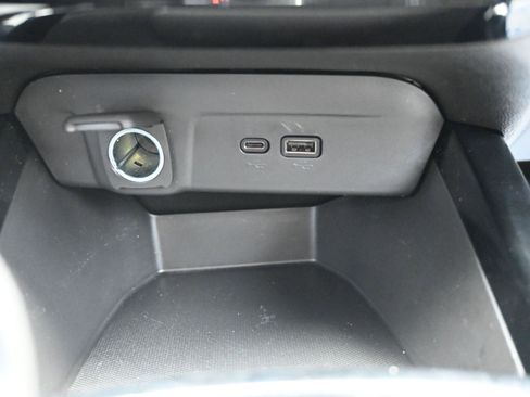 Used 2025 Chevrolet Trax RS w/ Driver Confidence Package image 19