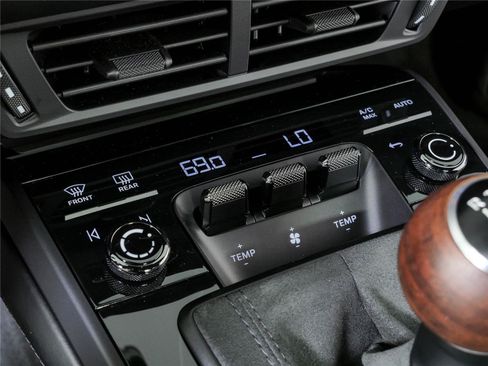 Certified 2026 Porsche 911 Carrera RWD image 18