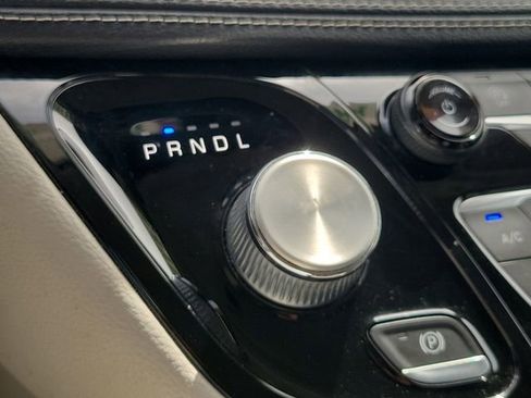 Used 2022 Chrysler Pacifica Touring-L image 26