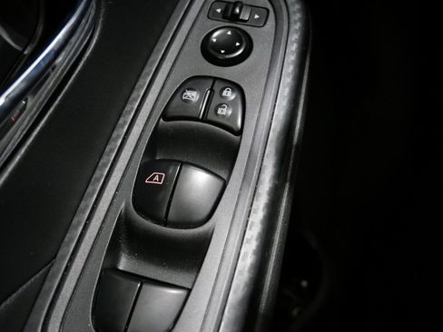 Used 2023 Nissan Versa SV image 13