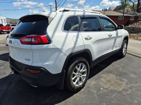 Used 2015 Jeep Cherokee Latitude w/ Cold Weather Group image 7