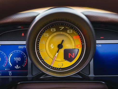 Used 2021 Ferrari 812 GTS RWD image 38