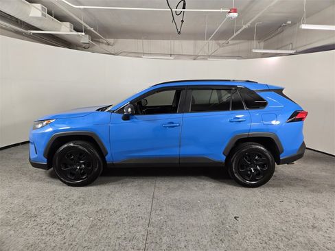 Used 2020 Toyota RAV4 LE image 36