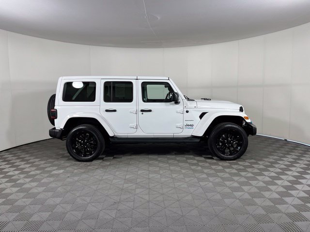 Used 2022 Jeep Wrangler Unlimited Sahara w/ Cold Weather Group AWD/4WD image 8