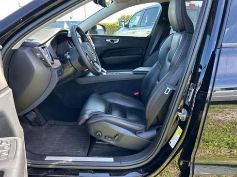 Used 2023 Volvo XC60 B5 Ultimate w/ Protection Package Premier image 2