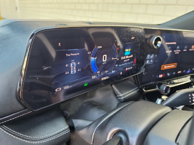 Used 2024 Chevrolet Blazer EV LT AWD/4WD image 25