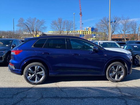 Used 2023 Audi Q4 e-tron Premium Plus image 2