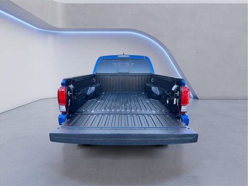 Used 2016 Toyota Tacoma TRD Sport w/ Towing Package image 26