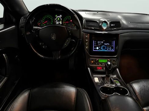 Used 2015 Maserati GranTurismo Sport RWD image 27
