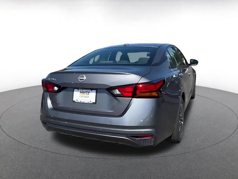 Used 2025 Nissan Altima 2.5 SV FWD image 12