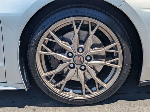 Used 2021 Chevrolet Corvette Stingray Premium Conv w/ Z51 Performance Package RWD image 11