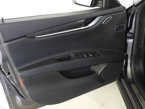 Used 2020 Maserati Ghibli image 11