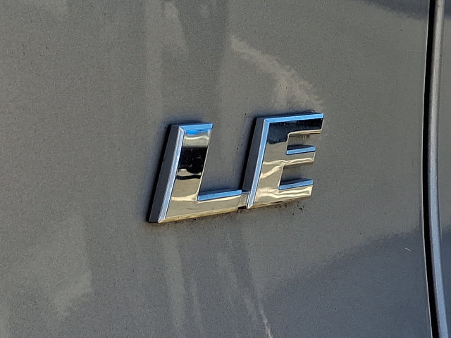 Used 2023 Toyota RAV4 LE FWD image 30