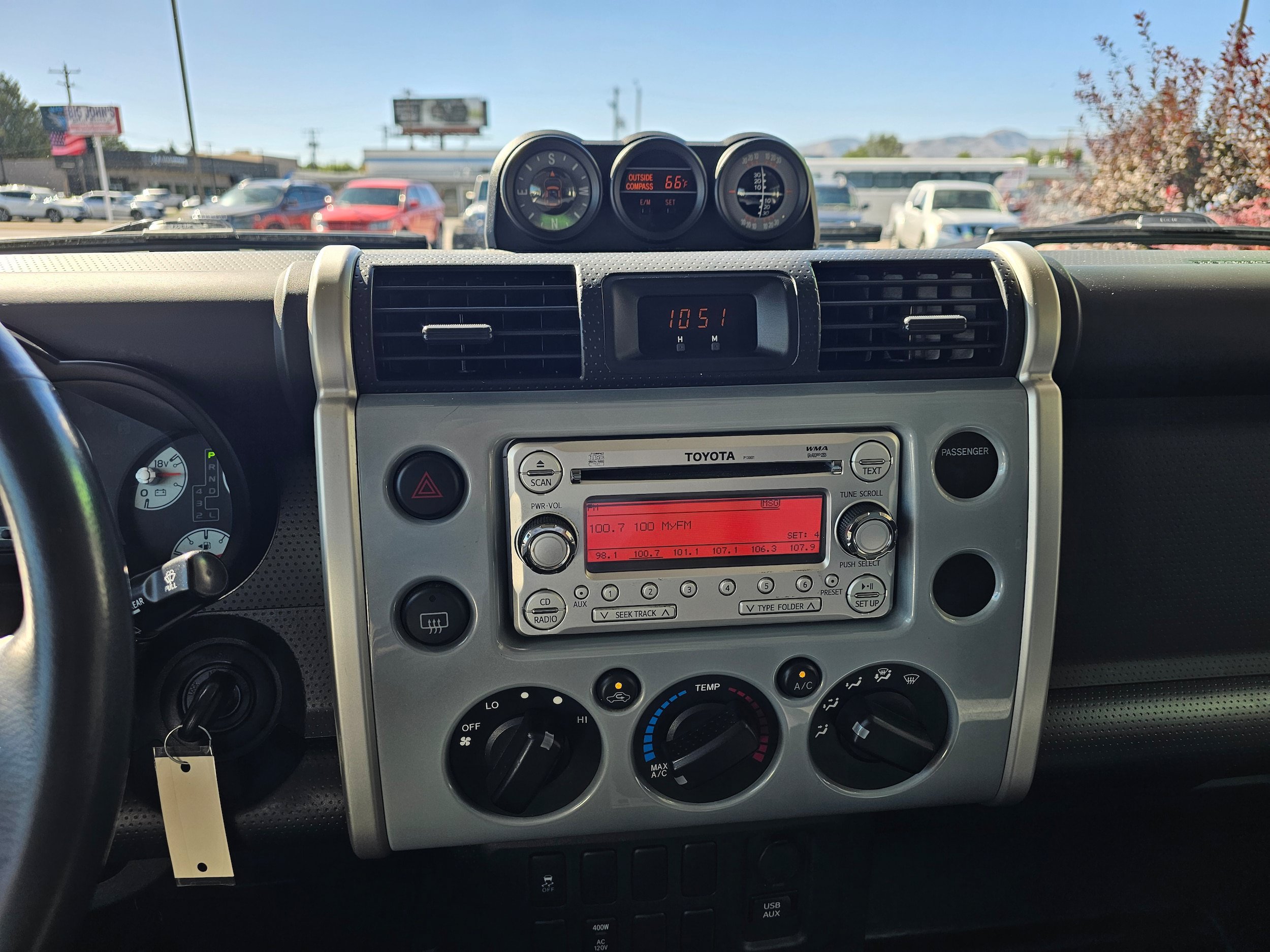 Used 2013 Toyota FJ Cruiser 4WD w/ Trail Teams Special Edition image 13