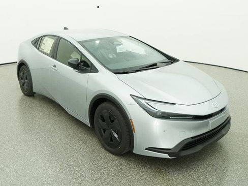 New 2026 Toyota Prius LE image 13