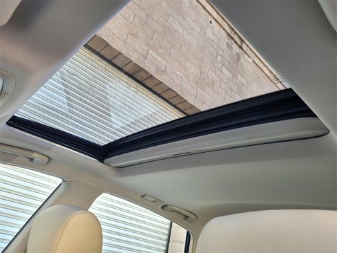 Used 2017 INFINITI QX50 AWD w/ Premium Plus Package image 18