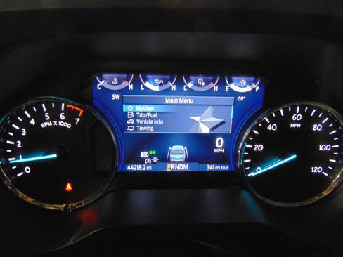 Used 2024 Ford Expedition Max XLT image 18