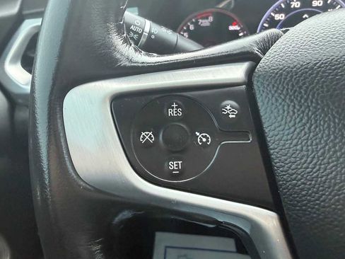 Used 2020 GMC Acadia SLT w/ Driver Alert Package II image 16