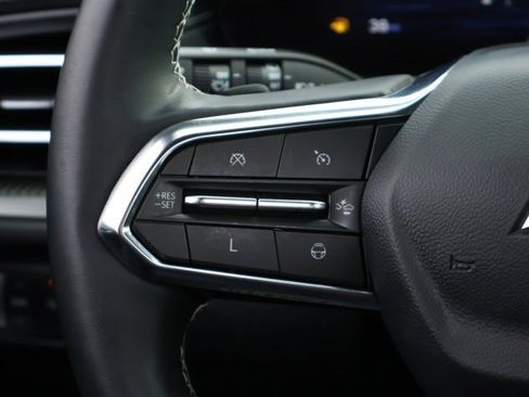 Certified 2024 Chevrolet Traverse LT w/ Enhanced Driving Package image 16