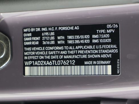 New 2026 Porsche Macan Electric RWD image 24