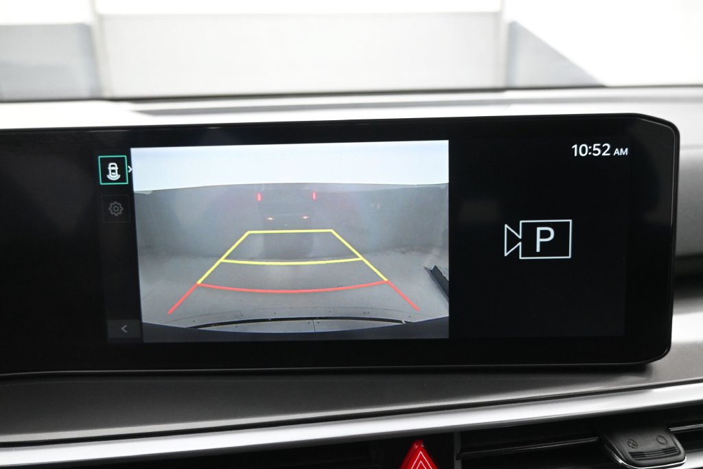 Used 2025 Kia Sorento LX FWD image 7
