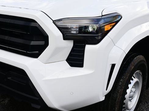 Used 2025 Toyota Tacoma SR w/ SR Upgrade Package image 13