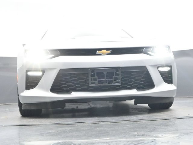 Used 2018 Chevrolet Camaro SS RWD image 37
