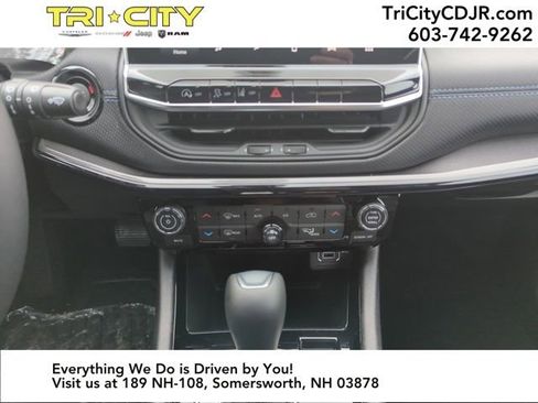 New 2026 Jeep Compass Latitude image 17