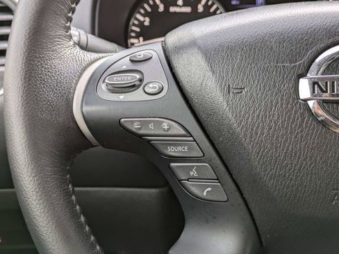 Used 2020 Nissan Pathfinder SV FWD image 34