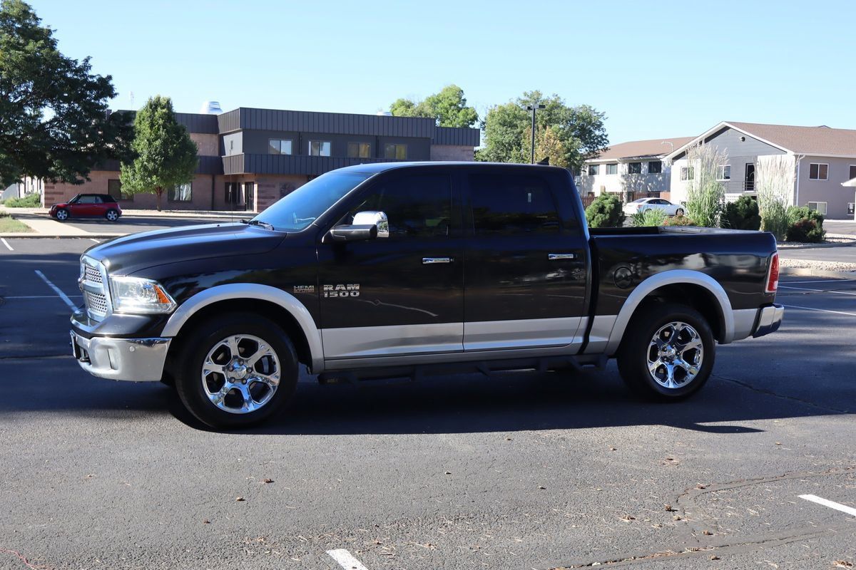 Used 2018 RAM 1500 Laramie w/ Convenience Group AWD/4WD image 10