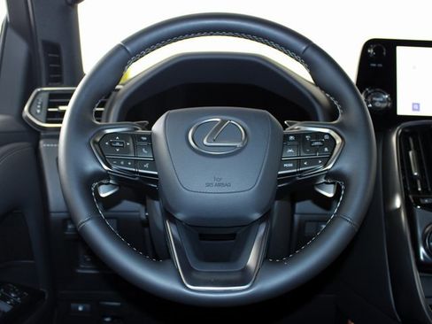 Used 2025 Lexus LX 700h Overtrail image 18