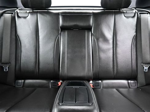 Used 2017 BMW M4 Convertible image 29